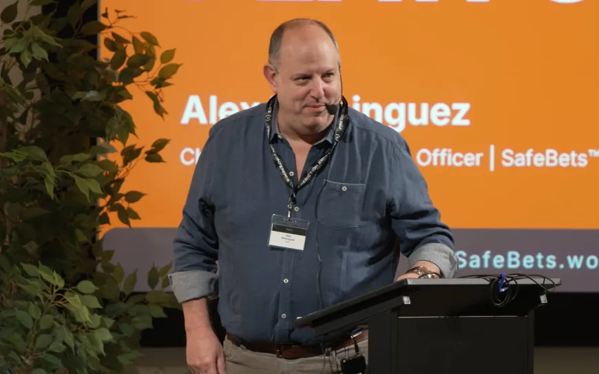 global_conference__video_alt_3